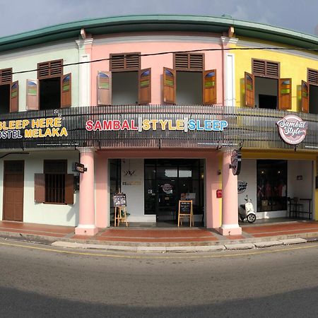 Sleep Here Hostel, Melaka Exterior photo